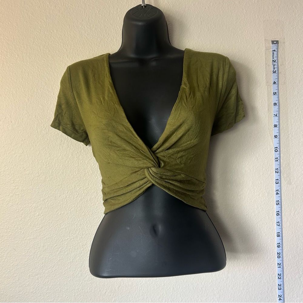 Olive 🫒 Twist-Front Top